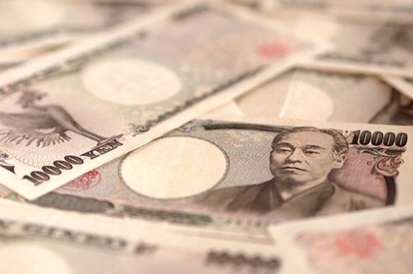 随着中东冲突升级 黄金小幅走高至3350 美元以上